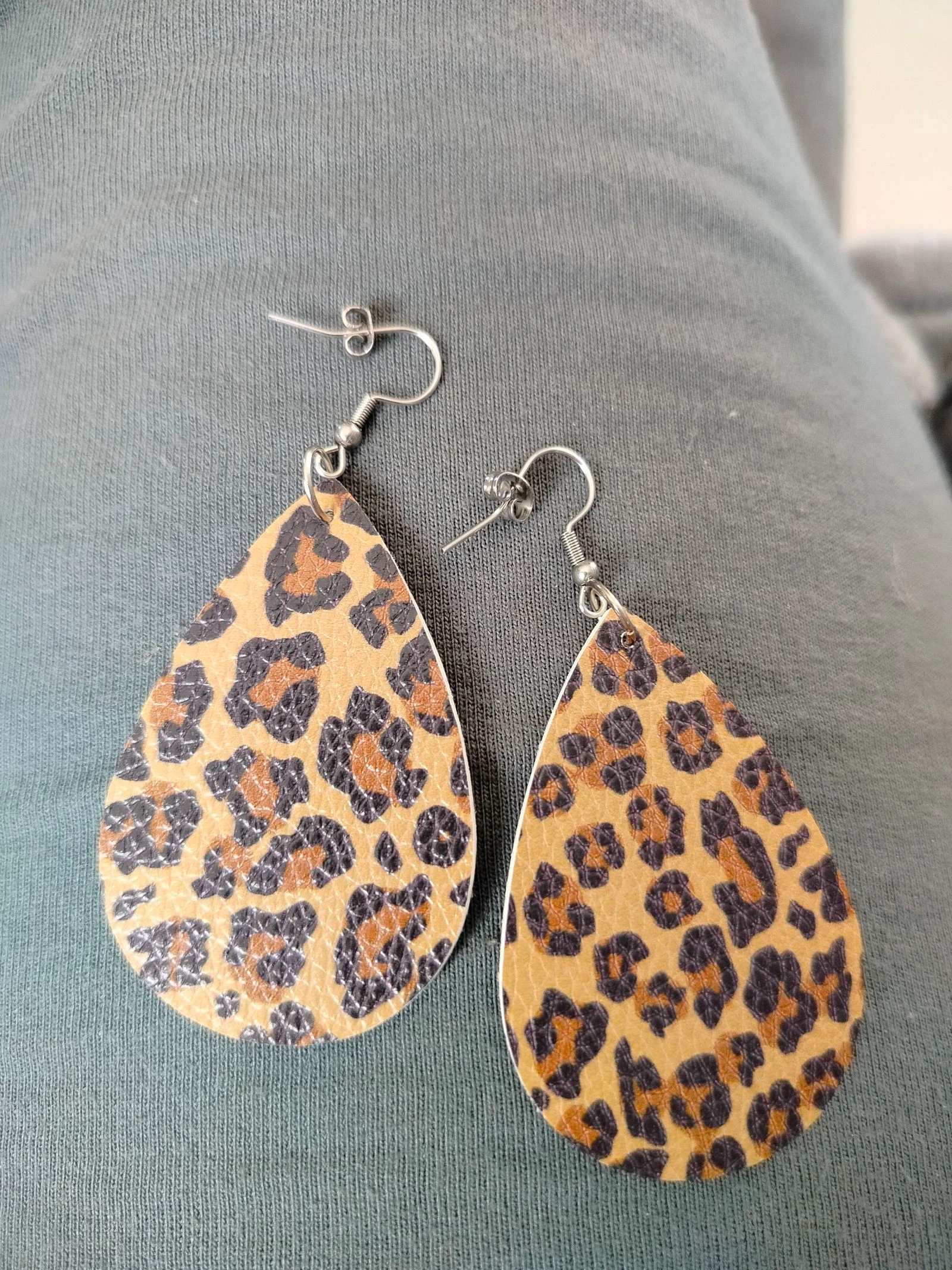 Stainless steel leopard bohemian style earrings – photo 3